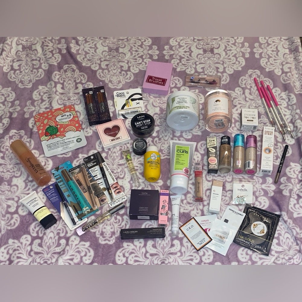 Makeup bundle ( tarte, benefit, olaplex, Vs, glossier, nyx any many more!)